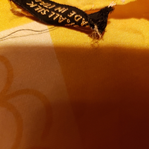 Vintage BH Wragge Silk Scarf 30" - Picture 2 of 3